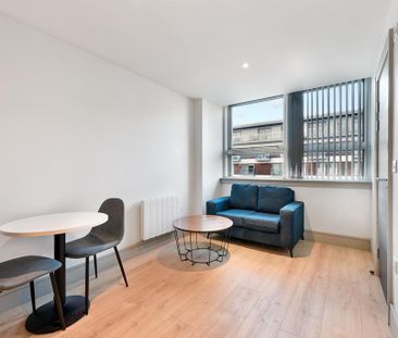 Studio to rent - Photo 2