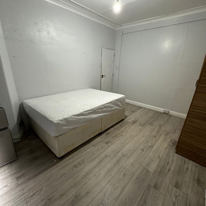 Room in a Shared House, Lordship Lane, N17 - Photo 1