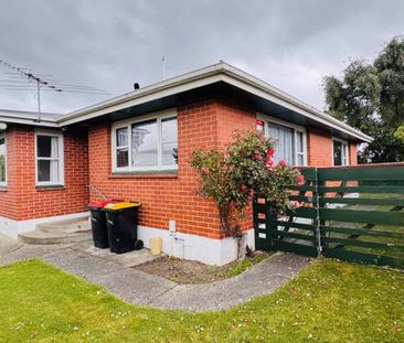 A comfortable and functional home in a convenient location. - Photo 4