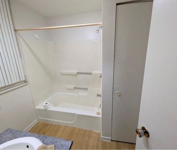 4 ½ – Entièrement rénové - DISPO DÈS LE 1ER AOÛT - Photo 4