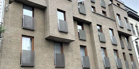 Appartement te huur in Antwerpen voor € 775 met 1 slaapkamer - Photo 2