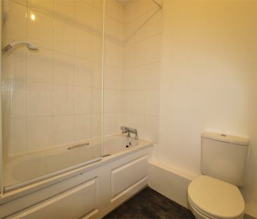 1 Bedroom Apartment To Let - Photo 6