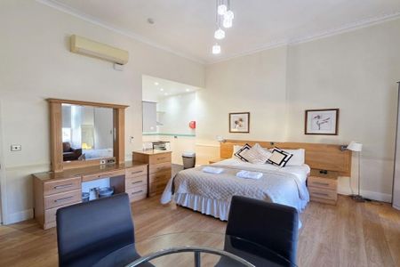 Studio to rent - Photo 3