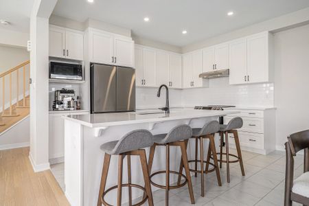 For Lease - 380 Meynell Road, Stittsville - Munster - Richmond, Ontario - Photo 3