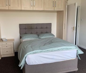 1 bedroom in a house share to rent - Photo 4