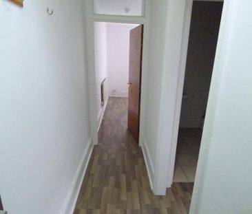 Studio to rent - Photo 6