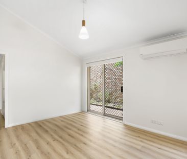 3 Bedroom, 2 Bathroom Home in Corlette - Photo 3