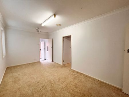 16 Lugar Street, Kotara South - Photo 5