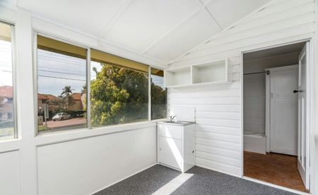 Charming Character Home - Photo 4