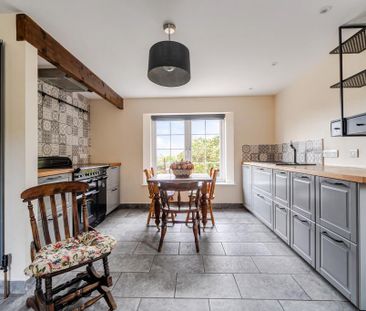 3 bedroom semi-detached house to rent - Photo 4