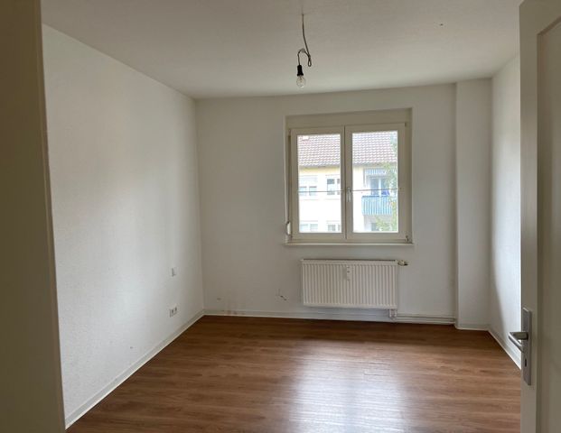 Kurze Wege zu S-Bahn, Bus und Einkauf! - Foto 1