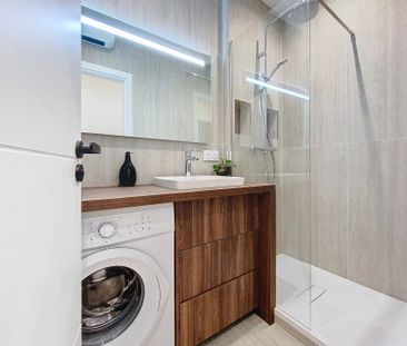 Location Appartement 3 pièces 53m² NICE 06100 - Photo 4