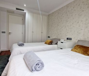 Alquiler Apartamento en Nueva Andalucía Playa, Marbella - Photo 2