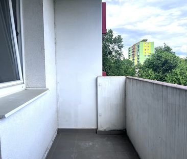 Pronájem bytu 1+1 33 m² - Fotografie 3