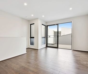 Modern townhouse delight! - Photo 3