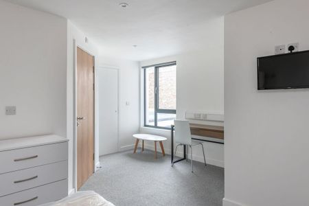 Studio to rent - Photo 2