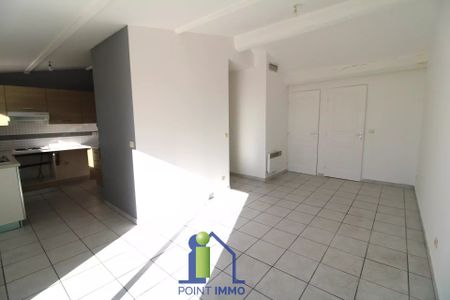 Location Appartement 2 pièces 38m² MARSEILLE 13ème - Photo 2