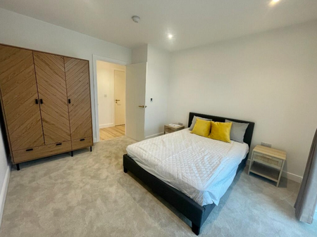 2 bedroom flat to rent - Photo 2