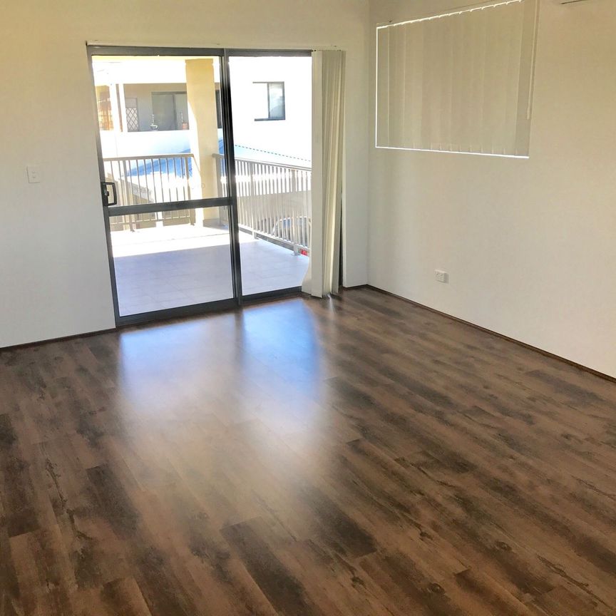 Location!! Location!! Location!! @ $680 Per Week - Photo 1