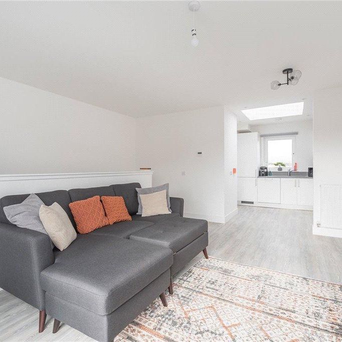 3 bedroom apartment to rent - Photo 1