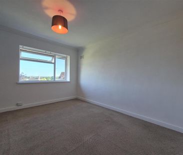 2 bedroom maisonette to rent - Photo 4