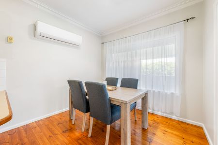 CHARMING & WELL LOCATED HOME - Photo 3