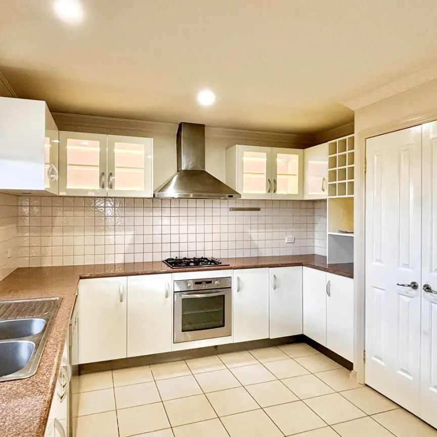 95 Melzak Way, Berwick VIC 3806 - Photo 1