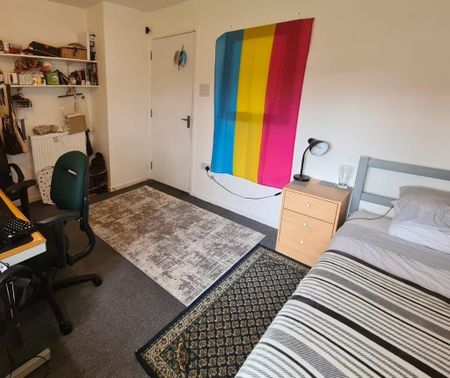 3 bedroom flat to rent - Photo 3