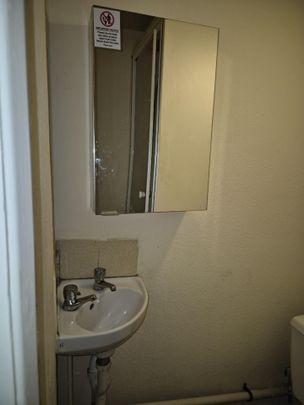 Studio Flat, St Pauls Avenue, NW2 - Photo 1