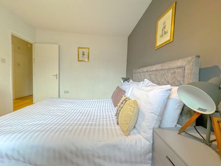 1 Bed Flat, Maple Street, W1T - Photo 2