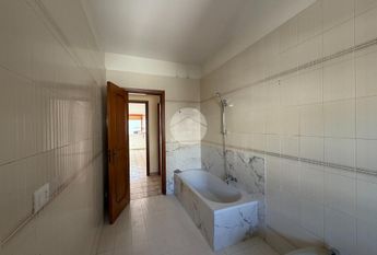 5 locali in affitto