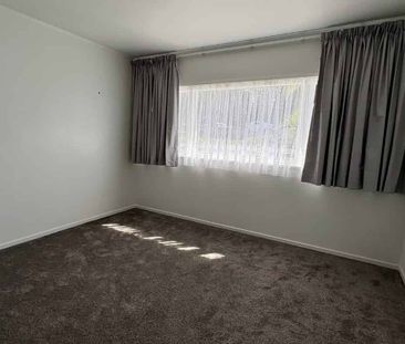 Get In Quick! - Photo 3