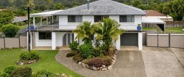Large property with huge shed, Stretton College school catchment - Photo 1