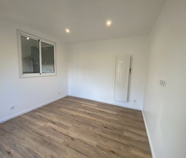 JOLI APPARTEMENT T2 ENTIEREMENT RÉNOVÉ AVEC TERASSE BÉTONNÉE - Photo 3