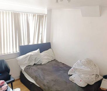 1 bedroom semi-detached house to rent - Photo 6