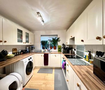 2 bedroom maisonette to rent - Photo 3