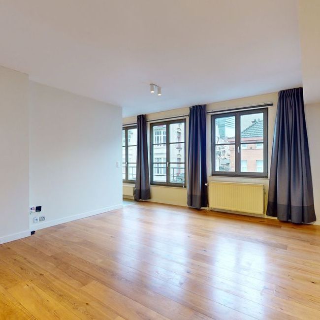 Appartement te huur in Brussel voor € 1.120 met 1 slaapkamer - Photo 1