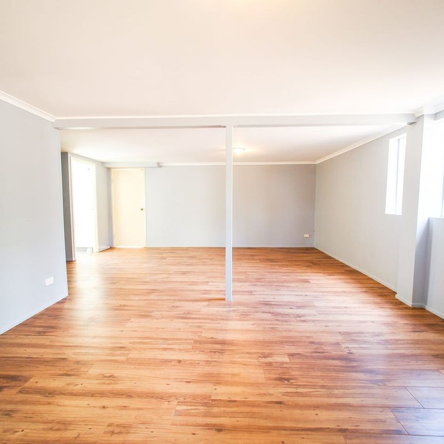 There's Space for All the Family Here - Photo 1