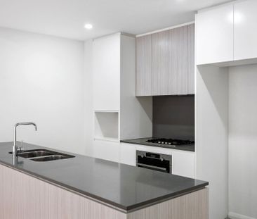 Stylish Retreat with Everyday Convenience - Photo 3