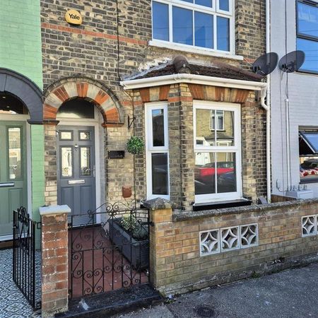 2 bedroom terraced house to rent - Photo 4