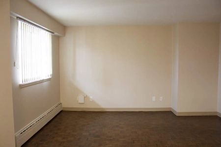 River Crescent Gardens — 2 Bedroom - Photo 3