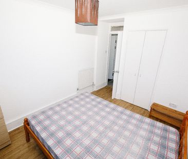 Room in a Shared Flat, Barleycorn Way, E14 - Photo 3