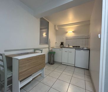 Location Appartement 2 pièces 25m² - Photo 3