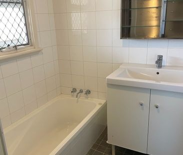 EASY LIVING - Photo 2