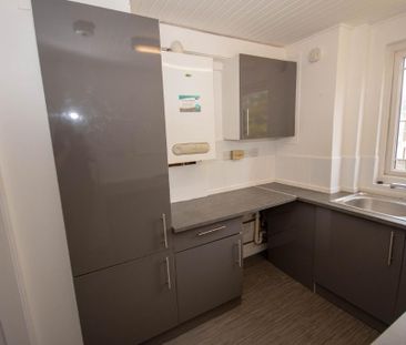 2 bedroom flat to rent - Photo 6