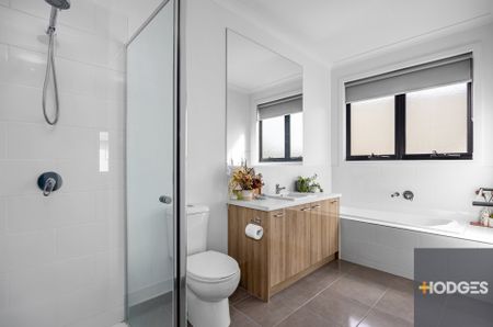 Immaculately Maintained Home in Prime Cranbourne Location - Photo 5