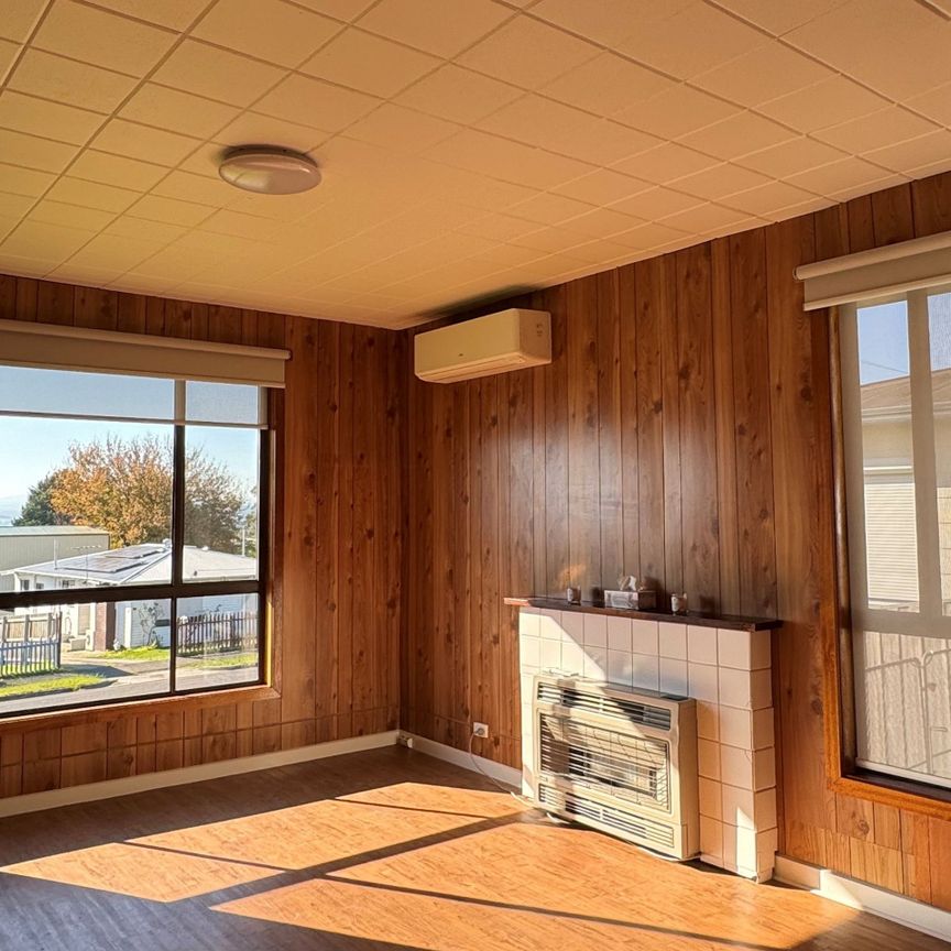 3 bedroom light-filled home - Photo 1