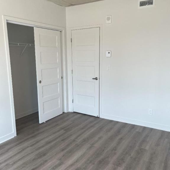 Condo locatif neuf 4 1/2 - Photo 1