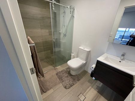 - 1 WEEK FREE RENT- LEVEL 16 - Photo 5