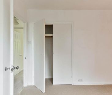 2 bedroom maisonette to rent - Photo 4